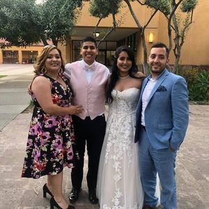 Meet your Posher, Violeta